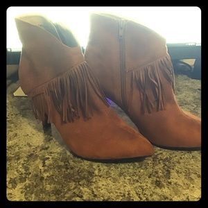 Bellini booties size 12